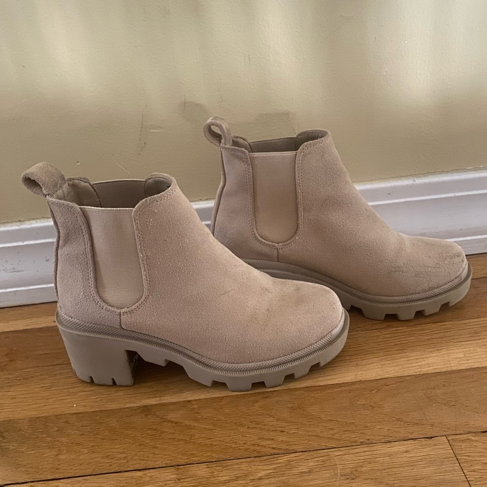 STEVE MADDEN boots
